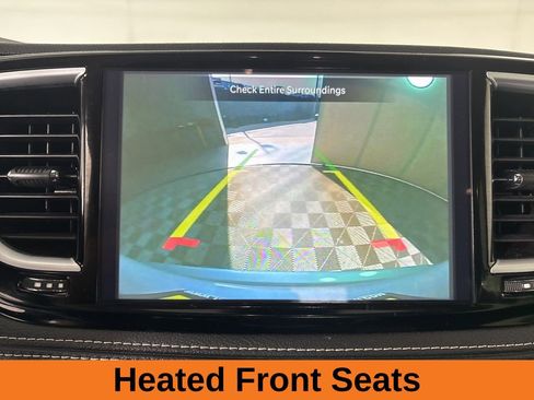 Used 2024 Chrysler Pacifica Limited image 16