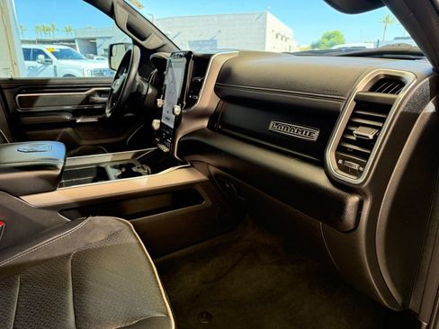 Used 2024 RAM 1500 Laramie AWD/4WD image 13