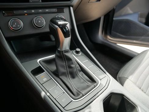 Certified 2024 Volkswagen Jetta S FWD image 32