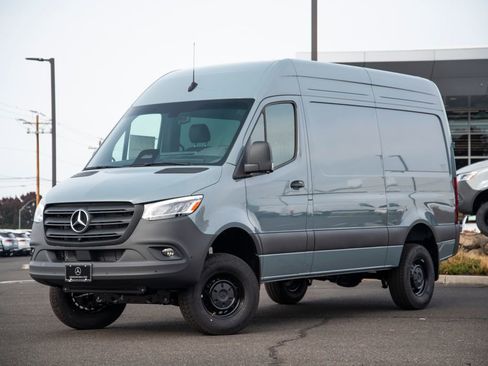 New 2025 Mercedes-Benz Sprinter 2500 image 1