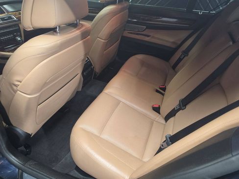 Used 2014 BMW 750i xDrive AWD/4WD image 34