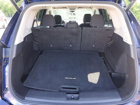 Used 2024 Nissan Rogue SV FWD image 7