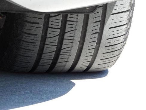 Used 2022 Volkswagen Tiguan SE R-Line image 36