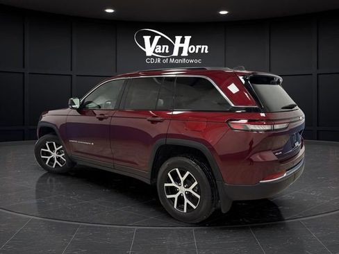 Used 2024 Jeep Grand Cherokee Limited w/ Luxury Tech Group II image 3