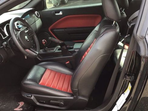 Used 2009 Ford Mustang Shelby GT500 RWD image 6