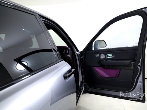 Used 2026 Rolls-Royce Cullinan Black Badge image 33