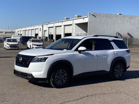 New 2025 Nissan Pathfinder SV w/ Black Appearance Package image 2