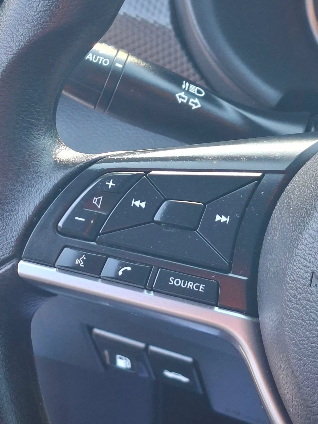 Used 2021 Nissan Kicks S FWD image 21