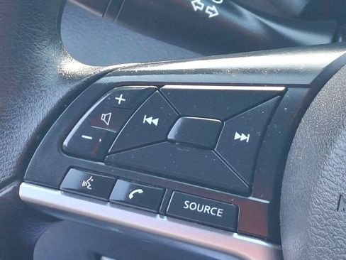 Used 2021 Nissan Kicks S FWD image 21