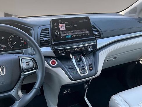 Used 2025 Honda Odyssey EX-L image 9