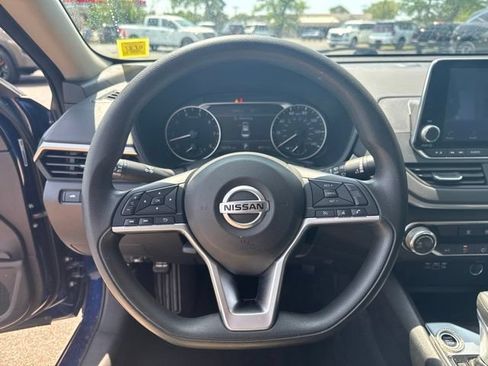 Used 2020 Nissan Altima 2.5 S FWD image 11