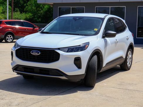 Used 2025 Ford Escape Active FWD image 23