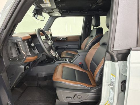 Used 2024 Ford Bronco Outer Banks AWD/4WD image 5