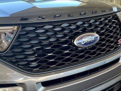 Used 2022 Ford Explorer ST w/ Equipment Group 401A AWD/4WD image 34