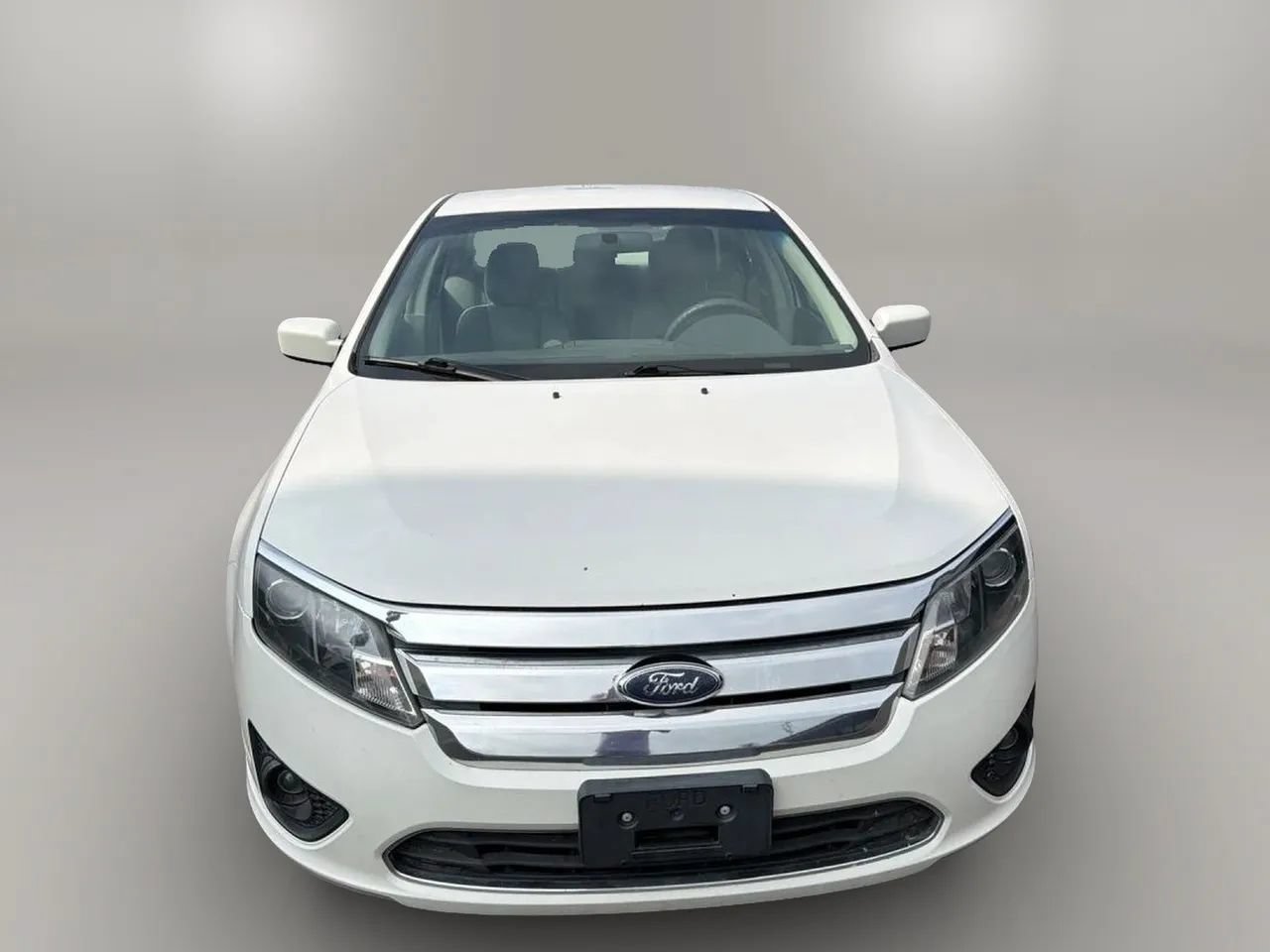 Used 2010 Ford Fusion SE FWD image 2