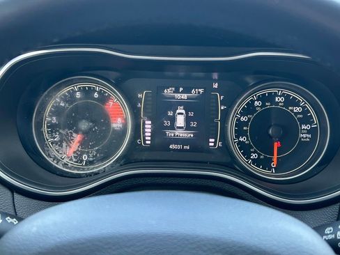 Used 2021 Jeep Cherokee Latitude Lux image 32