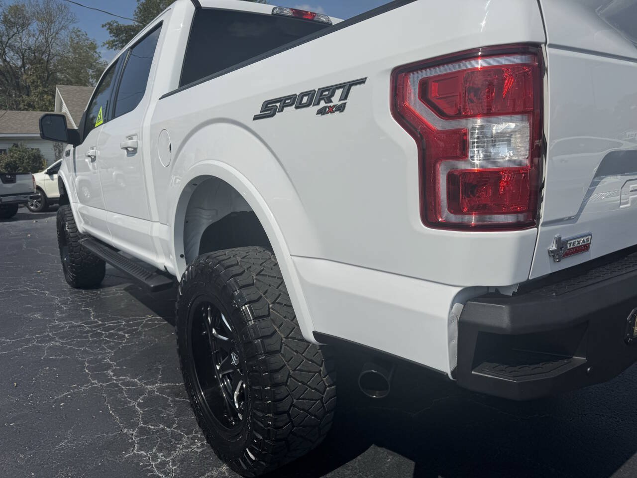 Used 2020 Ford F150 XLT w/ Equipment Group 302A Luxury AWD/4WD image 17