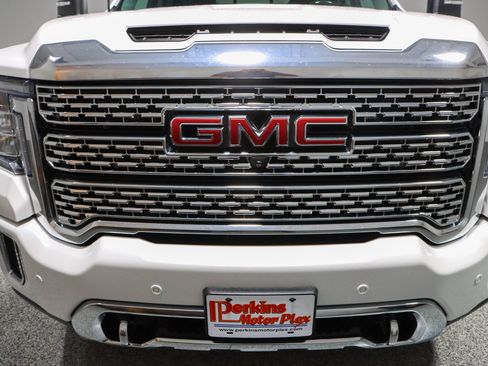 Used 2022 GMC Sierra 2500 Denali AWD/4WD image 4