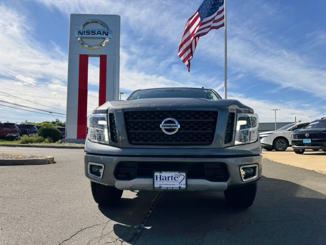 Used 2019 Nissan Titan PRO-4X AWD/4WD image 2
