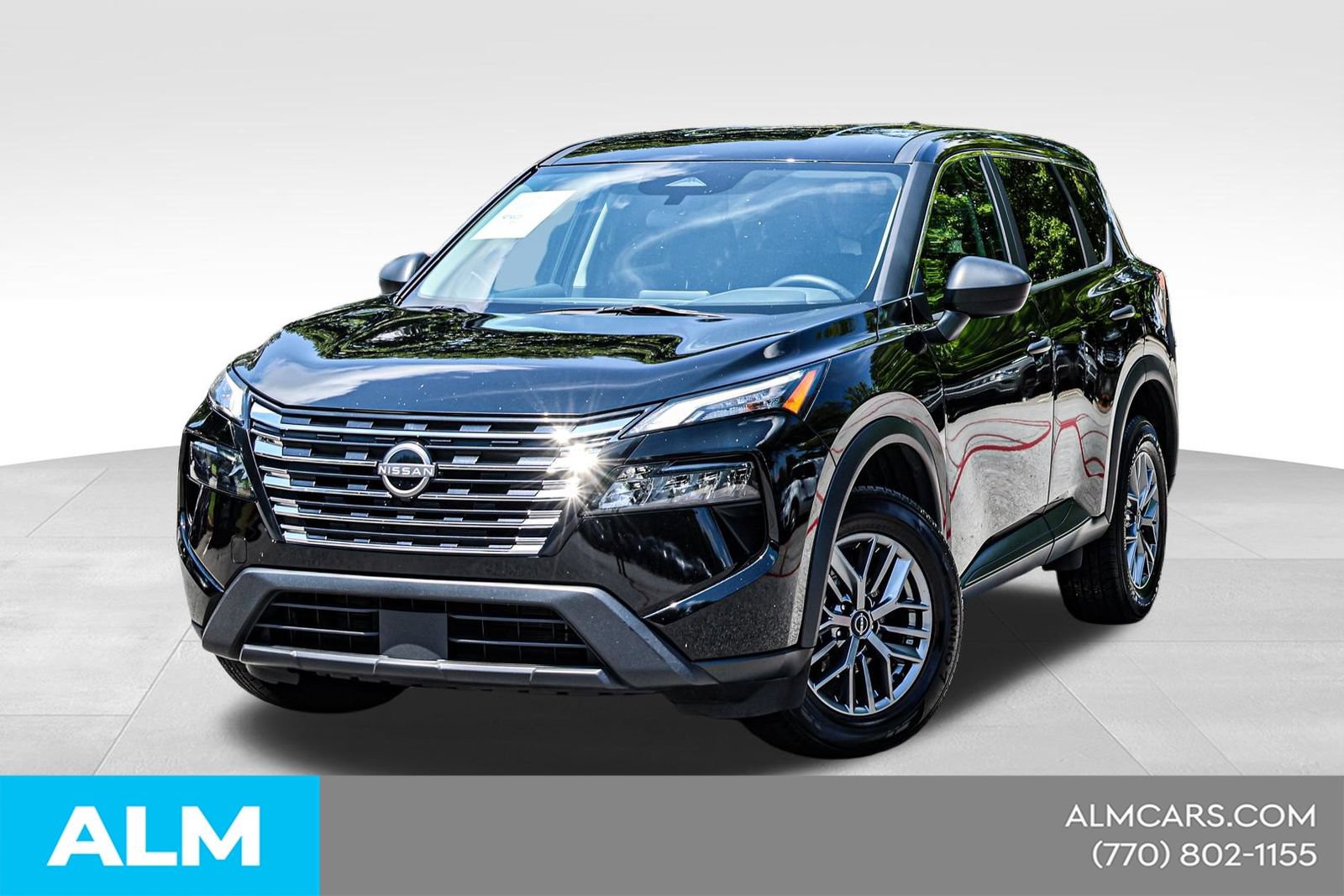 Used 2024 Nissan Rogue S AWD/4WD image 1