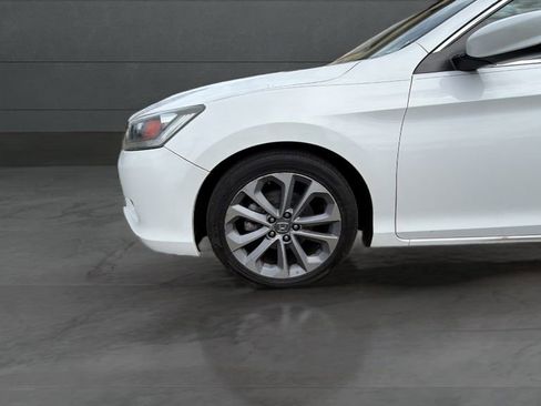 Used 2015 Honda Accord Sport image 16