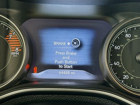 Used 2022 Jeep Cherokee Trailhawk w/ Premium Leather Package AWD/4WD image 15