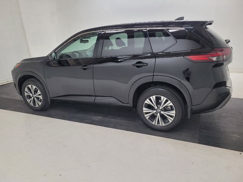 Used 2021 Nissan Rogue SV FWD image 3