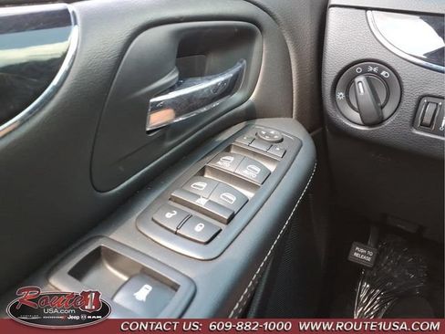 Used 2016 Dodge Grand Caravan SE FWD image 26