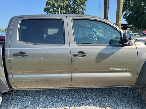 Used 2011 Toyota Tacoma 2WD Double Cab w/ Convenience Pkg image 9