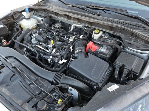 Used 2022 Ford Escape SE image 13