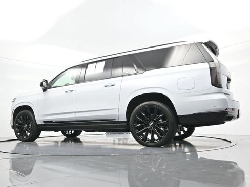 Certified 2026 Cadillac Escalade ESV Platinum Sport w/ LPO, ONYX Package AWD/4WD image 53