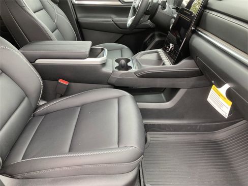 New 2026 GMC Terrain Denali w/ LPO, Floor Liner Package image 15