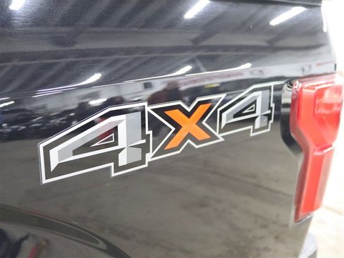 Used 2019 Ford F150 Platinum w/ Technology Package image 9