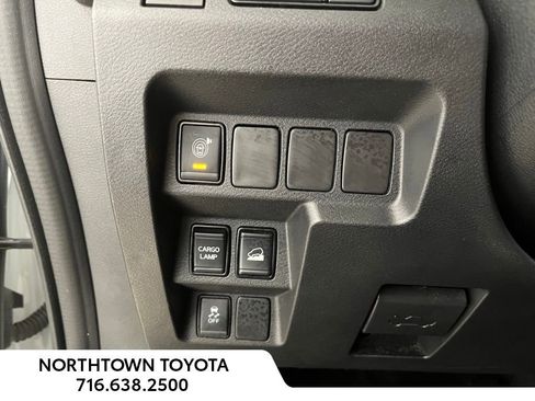 Used 2023 Nissan Frontier S w/ Technology Package image 12