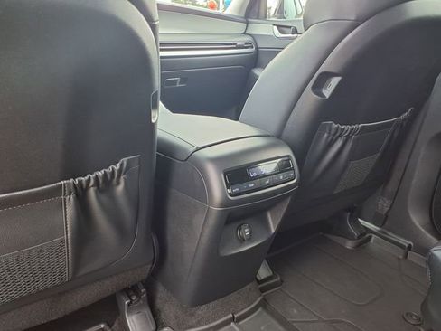 Used 2025 Hyundai Palisade SEL FWD image 23