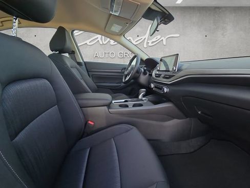 New 2026 Nissan Altima 2.5 SV FWD image 25