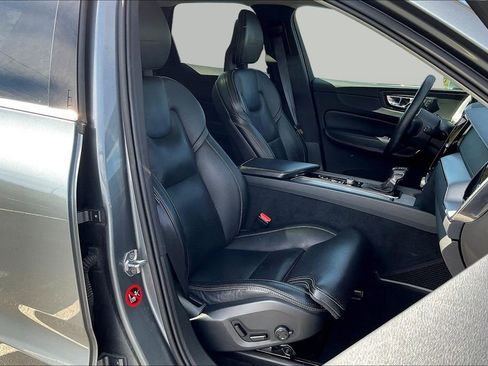 Used 2018 Volvo XC60 T5 Inscription AWD/4WD image 28