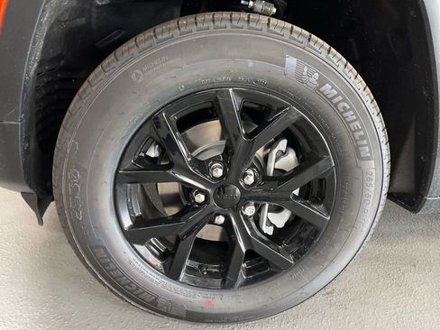 New 2026 Jeep Grand Cherokee Altitude AWD/4WD image 6