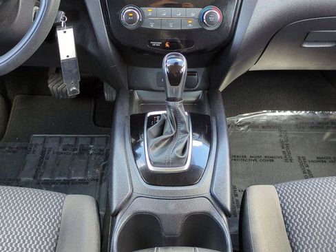 Certified 2022 Nissan Rogue Sport S image 19