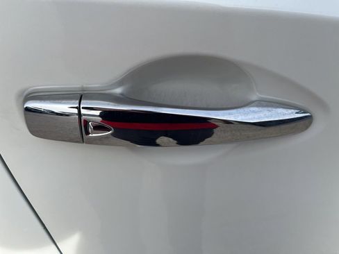 Used 2017 Nissan Murano SV image 49