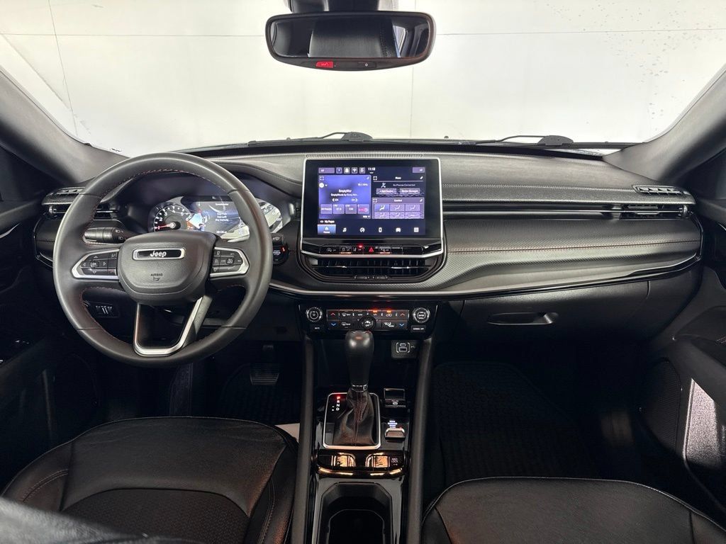 Certified 2025 Jeep Compass Trailhawk AWD/4WD image 37