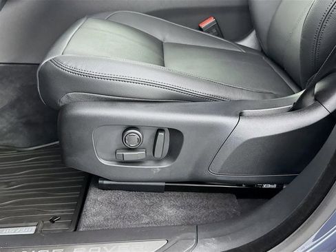 Used 2026 Land Rover Range Rover Velar Dynamic SE image 22