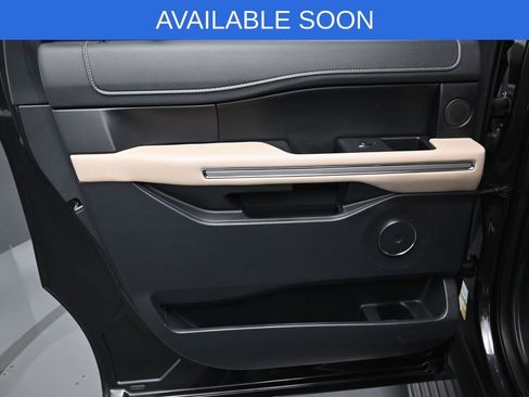Used 2024 Ford Expedition Max Limited image 33