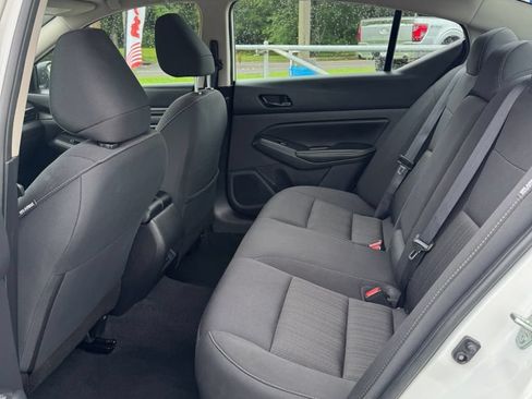 Used 2025 Nissan Altima 2.5 SV FWD image 11
