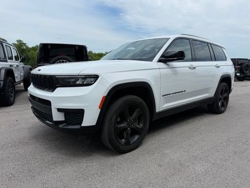 Used 2023 Jeep Grand Cherokee L Laredo AWD/4WD image 7
