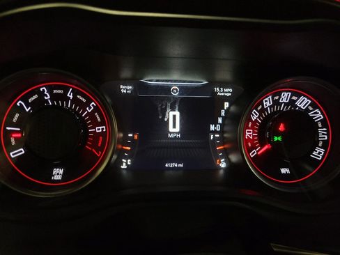 Used 2016 Dodge Challenger SXT RWD image 23