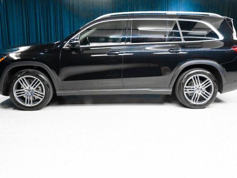 Certified 2026 Mercedes-Benz GLS 450 4MATIC image 8
