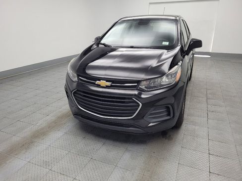 Used 2020 Chevrolet Trax LS w/ Tint and Cruise Package FWD image 15