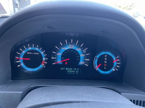 Used 2010 Ford Fusion SE image 8