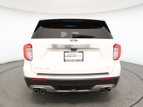 Used 2022 Ford Explorer Platinum w/ Equipment Group 601A AWD/4WD image 5
